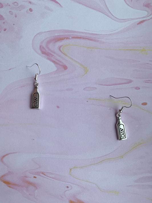 Quirky gin bottle earrings, perfect gift for gin lovers, ideal for birthdays, Secret Santa, and stocking fillers.